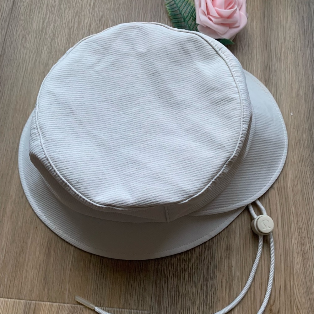 Lululemon Drawstring Bucket Hat - Picture 15 of 15